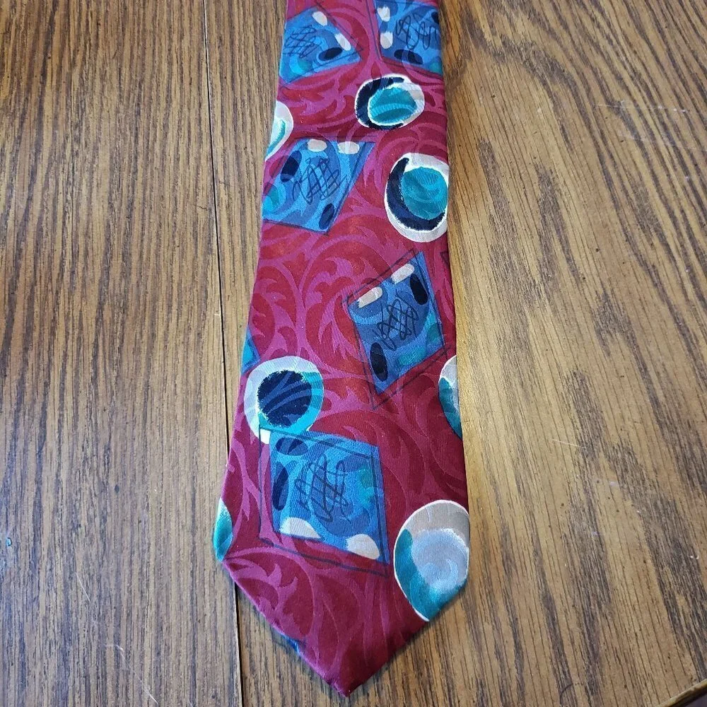 Halston III Abstract Red and Blue Pattern Geometric Shapes 4 Inch Wide Necktie